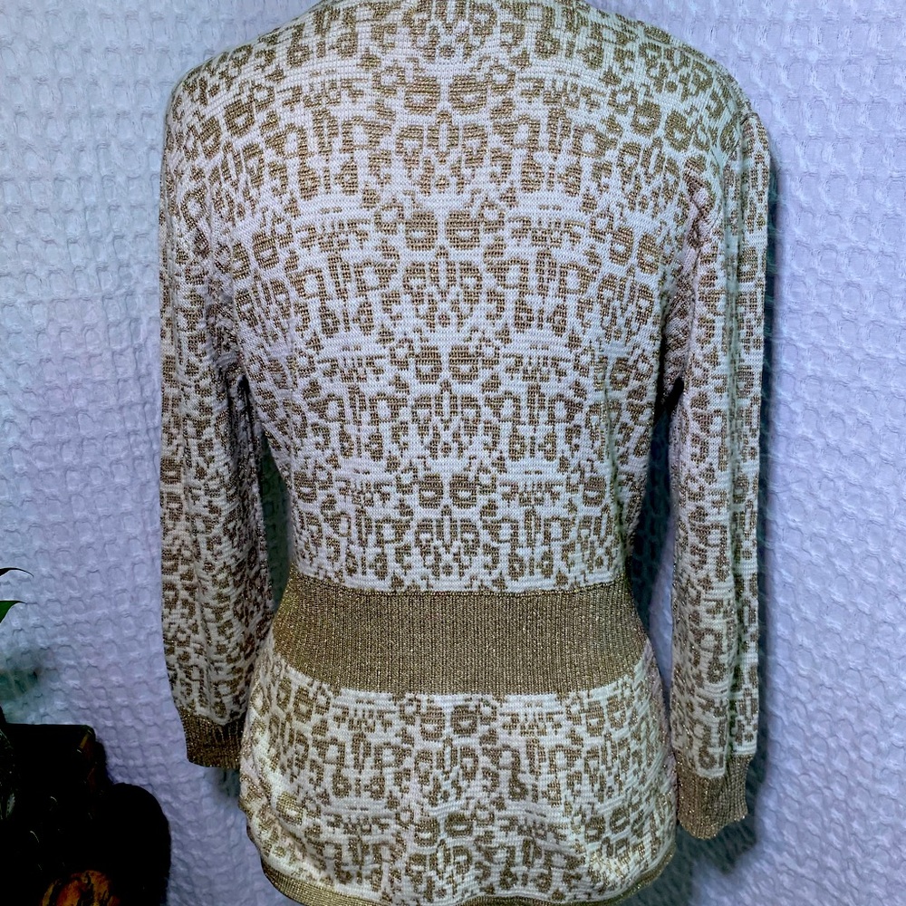 Ruby Rd. Leopard print  Fitted Blouse with Cut Out - Picture 6 of 6